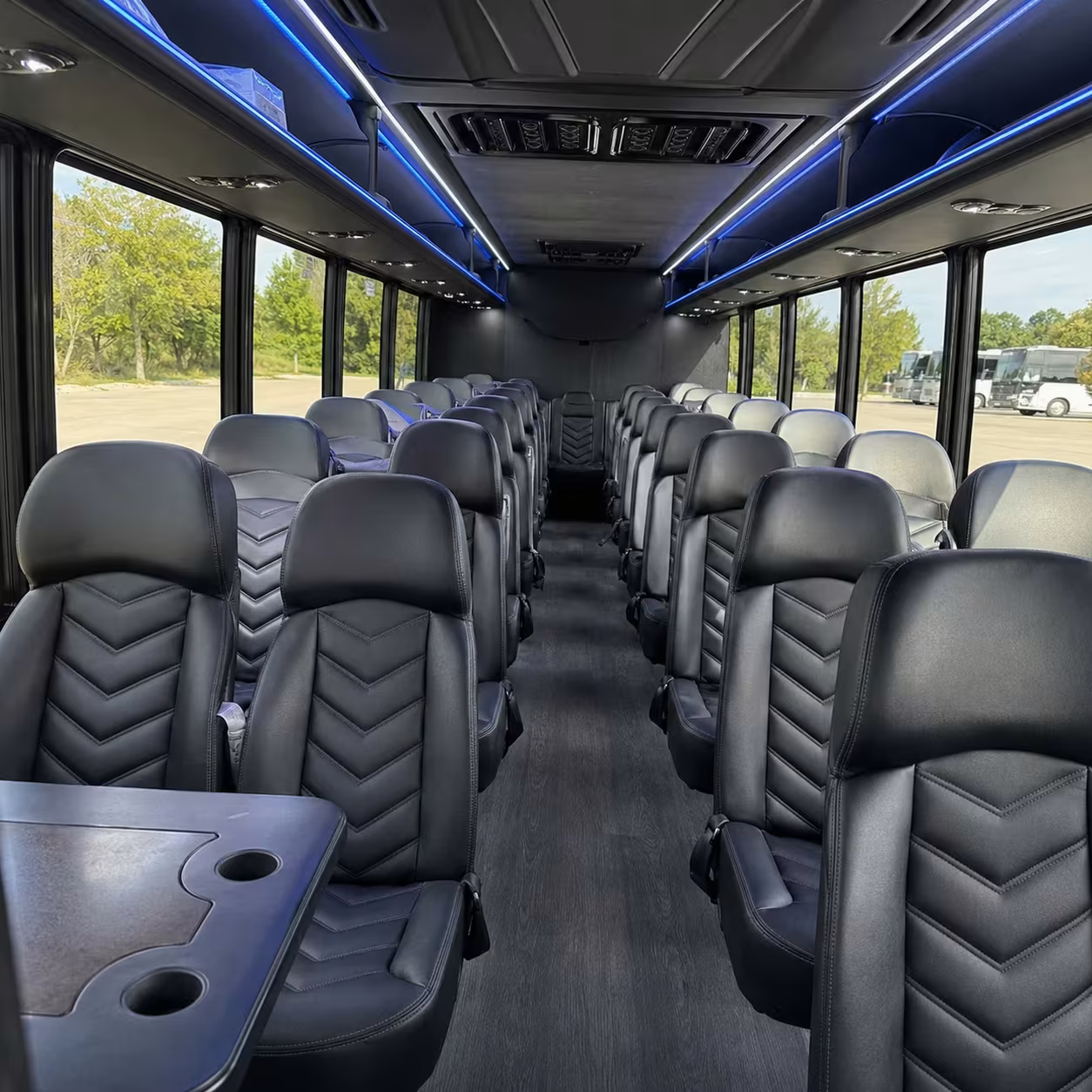 downey minibus rentals to hollywood burbank airport